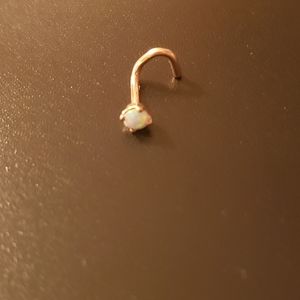 BVLA 14k Rose Gold nostril screw